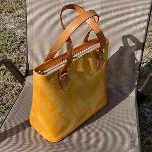 ⭐️SALE⭐️$175 ⭐️Louis Vuitton, Vernies, Houston, Elegant Yellow Leather Tote Bag